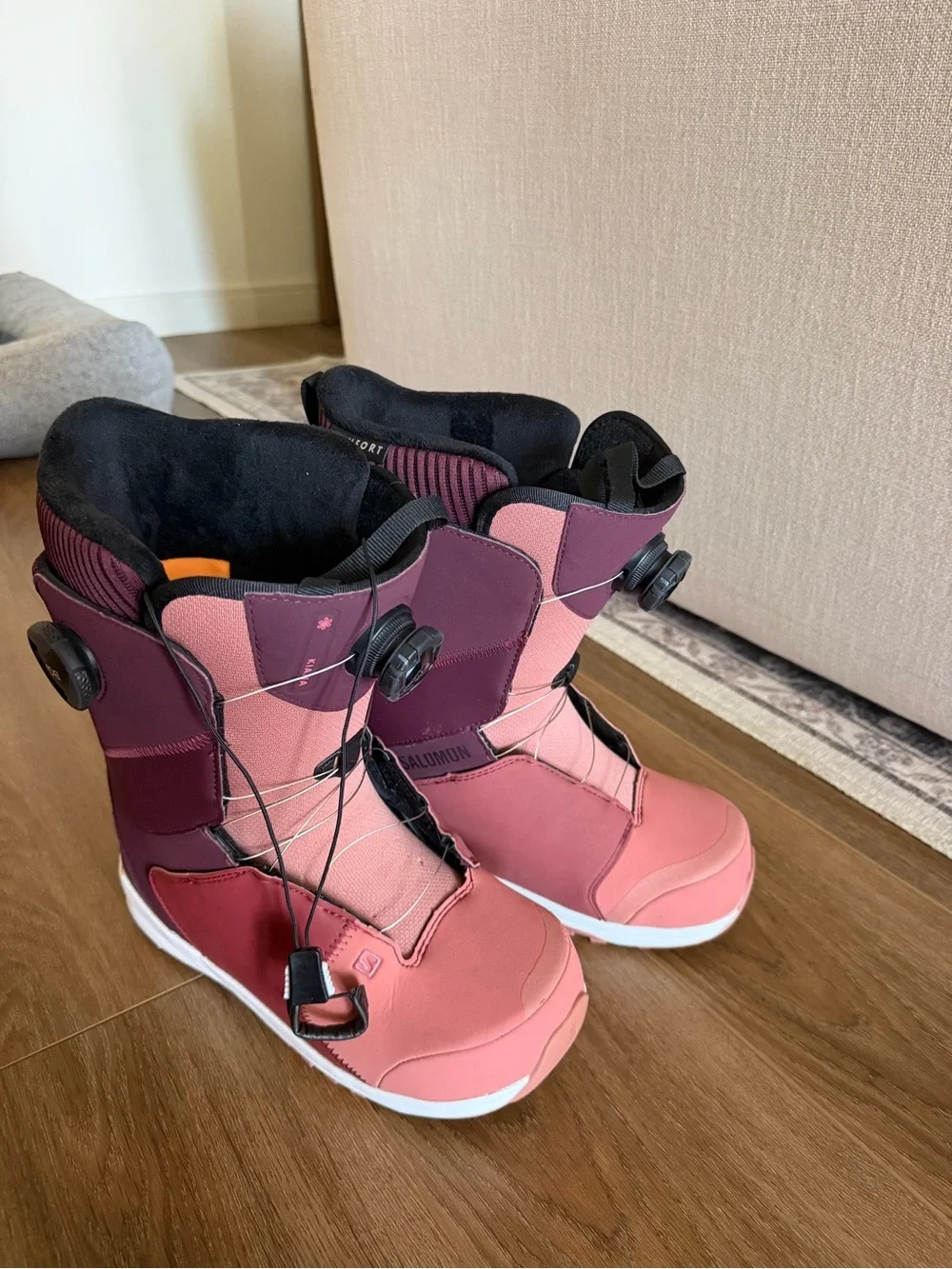 Salomon Women's Pink and Burgundy Snowboard Boots